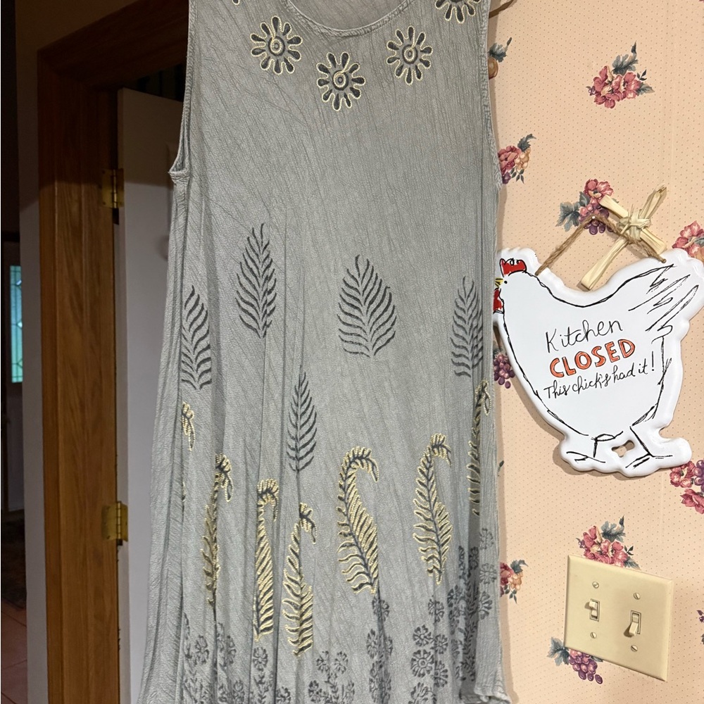 Source Unknown Gray and Gold Maxi Dress